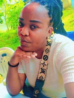 Profil de Lucinda, une femme célibataire de 35 ans à Douala