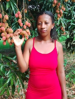 Profil de Tina, une femme célibataire de 36 ans à Alarobia-Antanamalaza