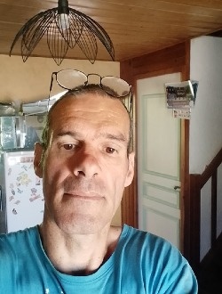 Profil de Jordan, un homme célibataire de 46 ans à Poitiers