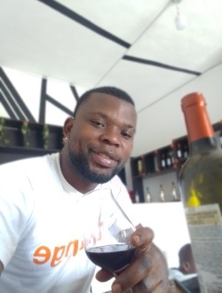 Profil de Elvis, un homme célibataire de 29 ans à Abidjan