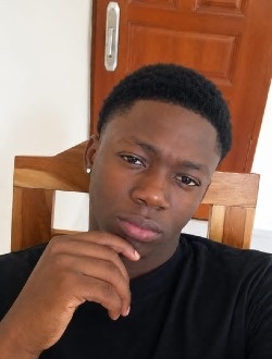 Profil de Salim, un homme célibataire de 21 ans à Lomé