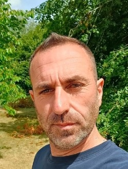 Profil de Mathieu, un homme célibataire de 46 ans à Estinnes-Au-Mont
