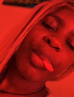 Profil de Océane, une femme célibataire de 24 ans à Yaoundé