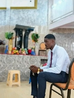 Profil de Stallone, un homme célibataire de 26 ans à Banza-Matadi