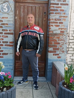 Profil de Michel, un homme célibataire de 59 ans à Piéton