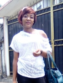 Profil de Angèle Raissa, une femme célibataire de 30 ans à Yaoundé