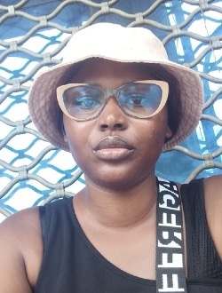 Profil de Miss Kenfi, une femme célibataire de 30 ans à Douala