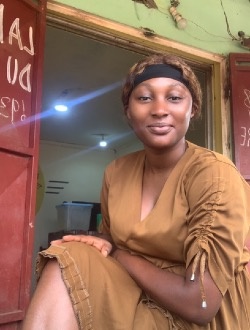 Profil de Berline, une femme célibataire de 24 ans à Yaoundé