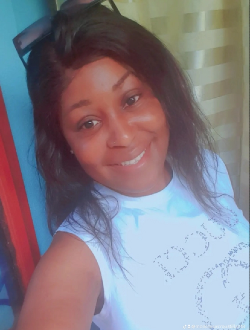 Profil de Adrienne, une femme célibataire de 31 ans à Douala