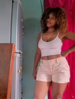 Profil de Tanteraka, une femme célibataire de 31 ans à Toamasina