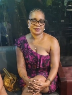 Profil de Flore Monique, une femme célibataire de 46 ans à Yaoundé