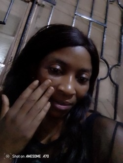 Profil de Adèle, une femme célibataire de 28 ans à Abang