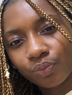 Profil de Eudoxie, une femme célibataire de 20 ans à Yamoussoukro