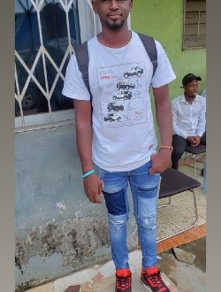 Profil de Johnny, un homme célibataire de 30 ans à Abobo Baoulé