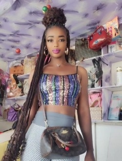 Profil de Coreille, une femme célibataire de 33 ans à Abidjan