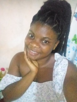Profil de Poupina, une femme célibataire de 23 ans à Ababa