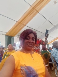 Profil de Dorcas, une femme célibataire de 60 ans à Yaoundé