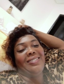Profil de Lumière, une femme célibataire de 44 ans à Lomé