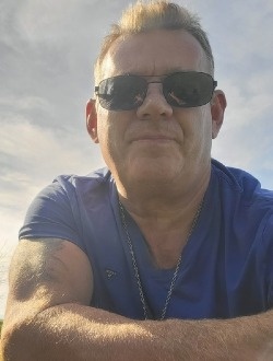 Profil de Danni, un homme célibataire de 59 ans à Bourg-en-Bresse