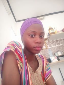 Profil de Yolande, une femme célibataire de 21 ans à Abanga