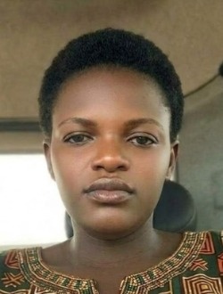 Profil de Laurene, une femme célibataire de 32 ans à N'Djamena