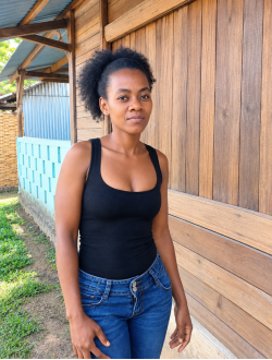 Profil de Marie, une femme célibataire de 30 ans à Antalaha