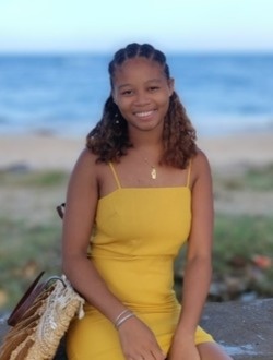 Profil de Vanessa, une femme célibataire de 25 ans à Antalaha