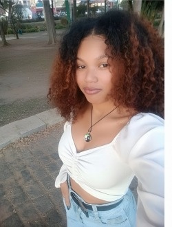 Profil de Cyh, une femme célibataire de 26 ans à Analamahitsy