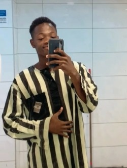 Profil de Ousmane, un homme célibataire de 22 ans à Abidjan