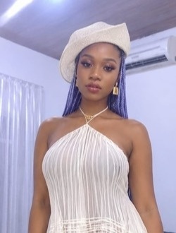 Profil de Maria, une femme célibataire de 24 ans à Kinshasa