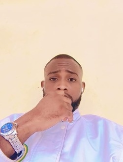 Profil de Hans, un homme célibataire de 32 ans à Yaoundé