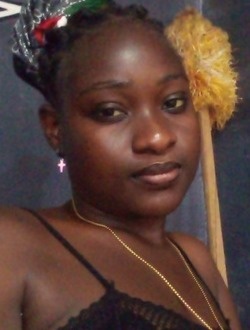 Profil de Evodie, une femme célibataire de 21 ans à Abadjin-Doumé