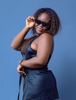 Profil de Aicha, une femme célibataire de 24 ans à Douala