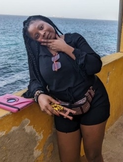 Profil de Sandrine, une femme célibataire de 33 ans à Dakar