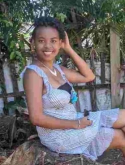 Profil de Leila, une femme célibataire de 22 ans à Toamasina