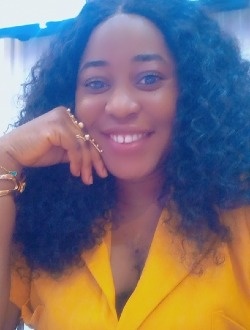 Profil de Léonie, une femme célibataire de 34 ans à Douala