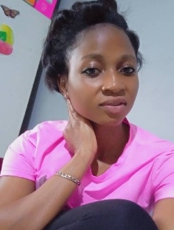 Profil de Hernande, une femme célibataire de 28 ans à Yaoundé