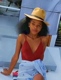 Profil de Marie, une femme célibataire de 21 ans à Toamasina