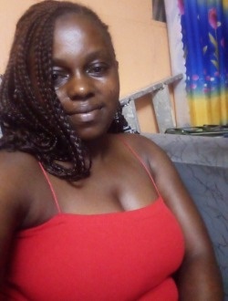 Profil de Rosine, une femme célibataire de 34 ans à Abom