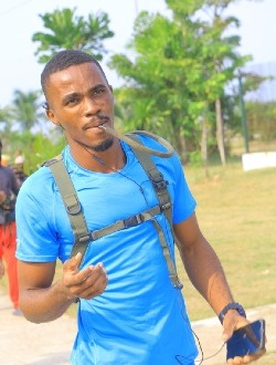 Profil de Glenn, un homme célibataire de 23 ans à Libreville