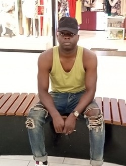 Profil de Rodrigue, un homme célibataire de 33 ans à Yaoundé