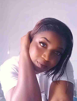Profil de Dolphina, une femme célibataire de 35 ans à Brazzaville