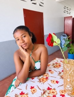 Profil de Melissa, une femme célibataire de 24 ans à Sambava