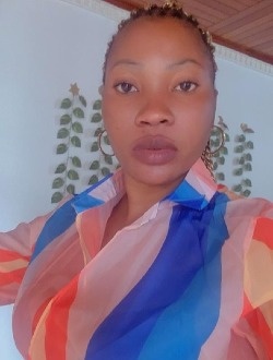 Profil de Hélène, une femme célibataire de 33 ans à Yaoundé