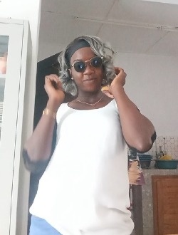 Profil de Sopie, une femme célibataire de 40 ans à Abadjin-Kouté