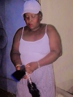 Profil de Marie Flore, une femme célibataire de 41 ans à Abidjan