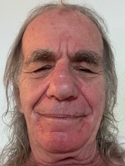 Profil de Pierre, un homme célibataire de 82 ans à Montréal