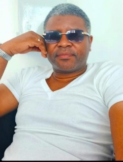 Profil de Soleil Levant, un homme célibataire de 48 ans à Brazzaville