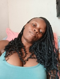 Profil de Edwige, une femme célibataire de 27 ans à Bertoua