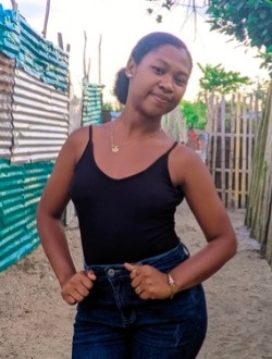 Profil de Larissa, une femme célibataire de 21 ans à Toamasina